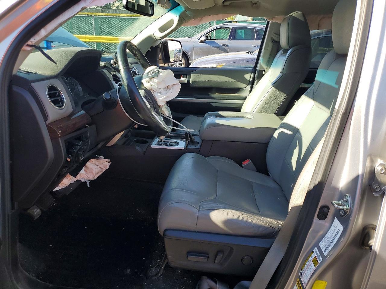 2016 TOYOTA TUNDRA
