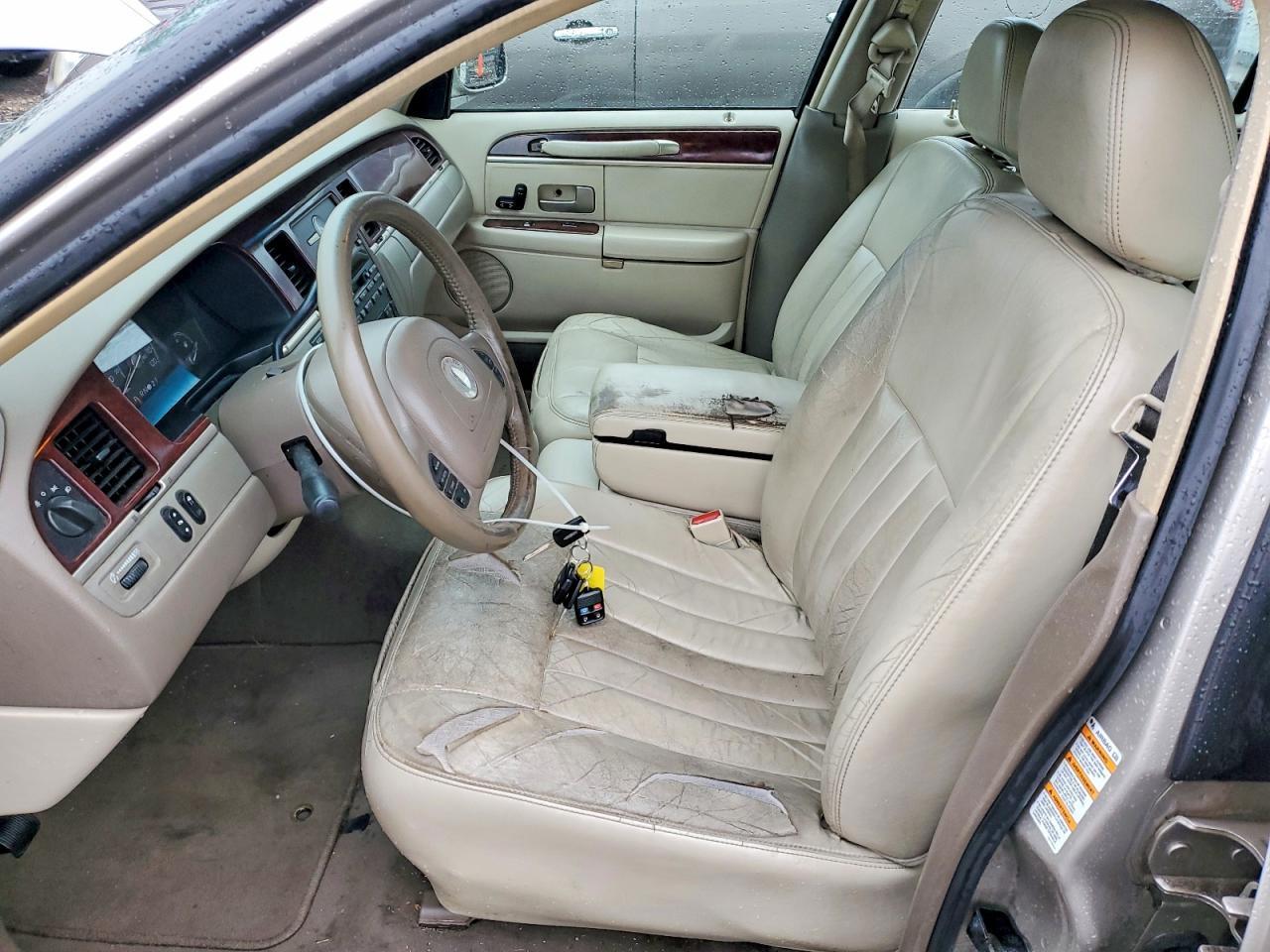 2003 LINCOLN Town Car