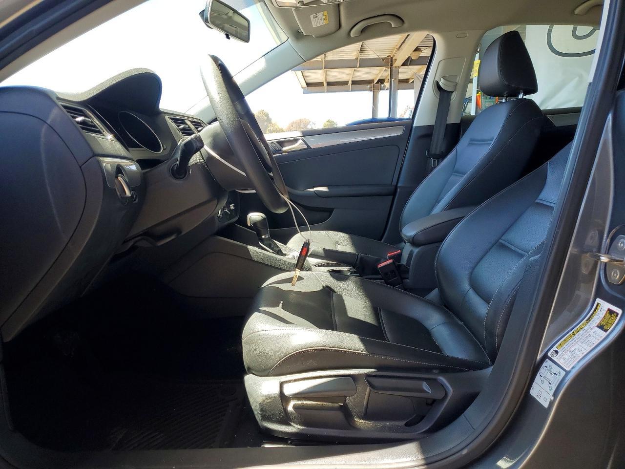 2018 VOLKSWAGEN JETTA