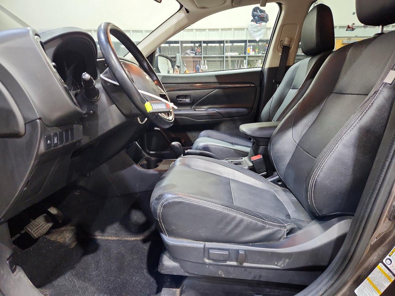 2016 MITSUBISHI outlander