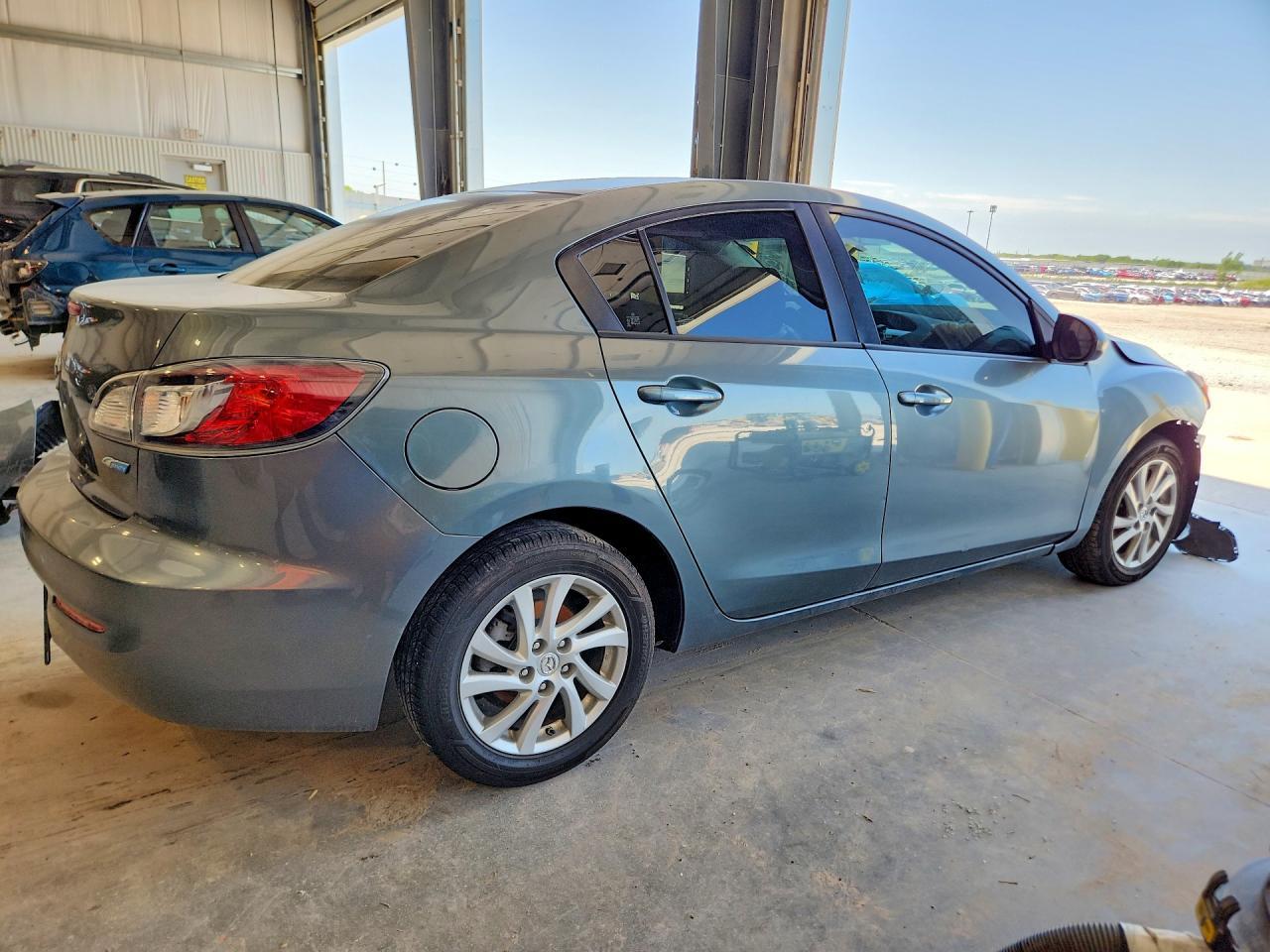 2012 MAZDA 3