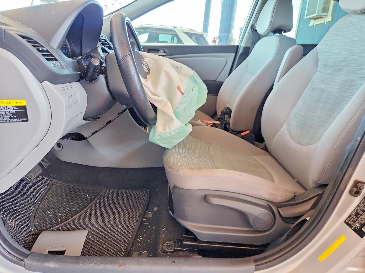 2016 HYUNDAI ACCENT
