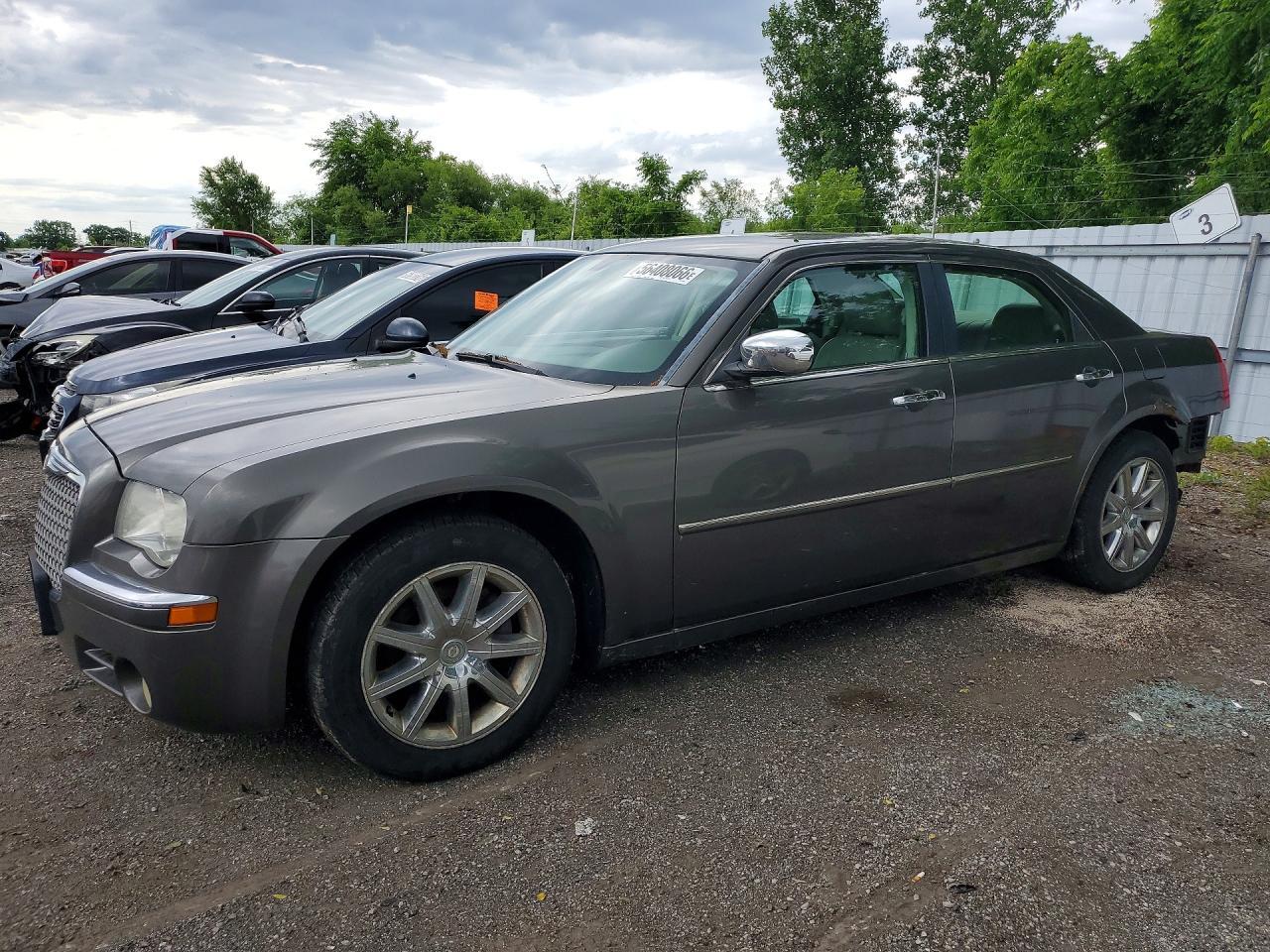 2010 CHRYSLER 300