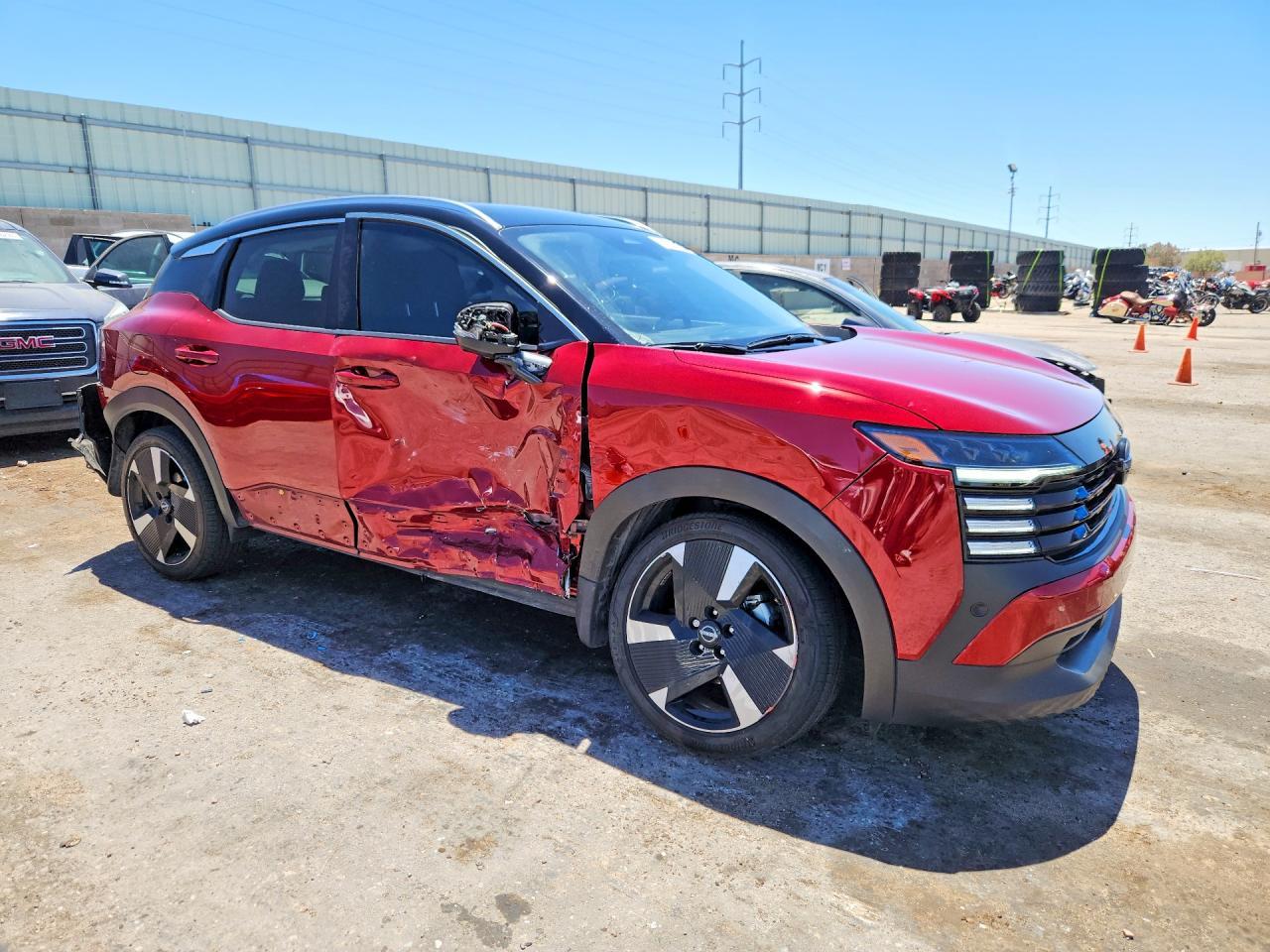 2025 NISSAN KICKS