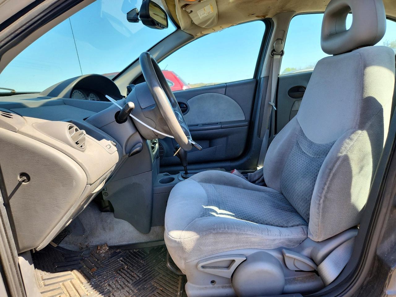 2004 SATURN Ion