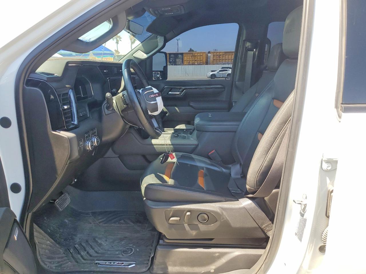 2024 GMC Sierra