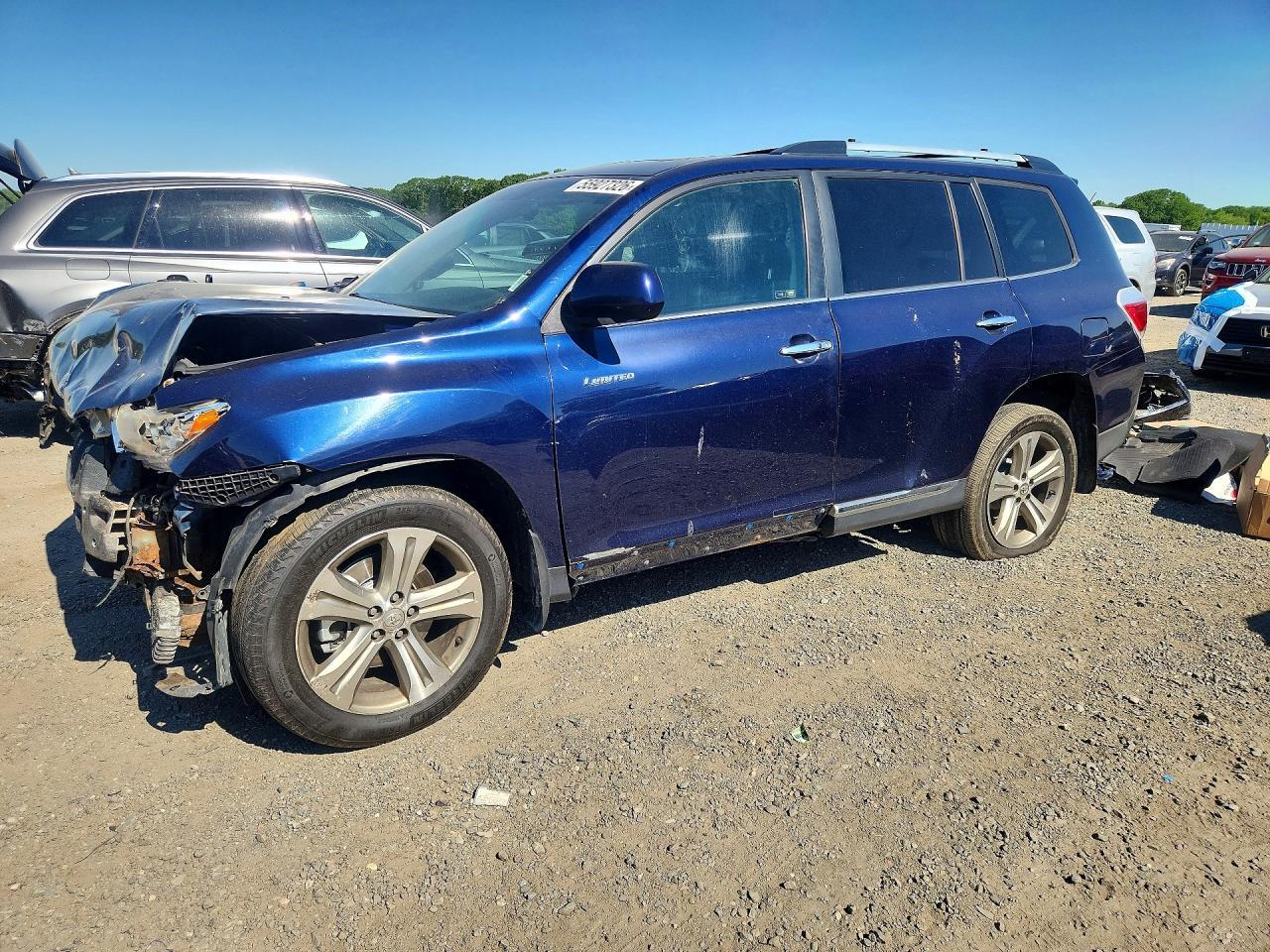 2011 TOYOTA HIGHLANDER