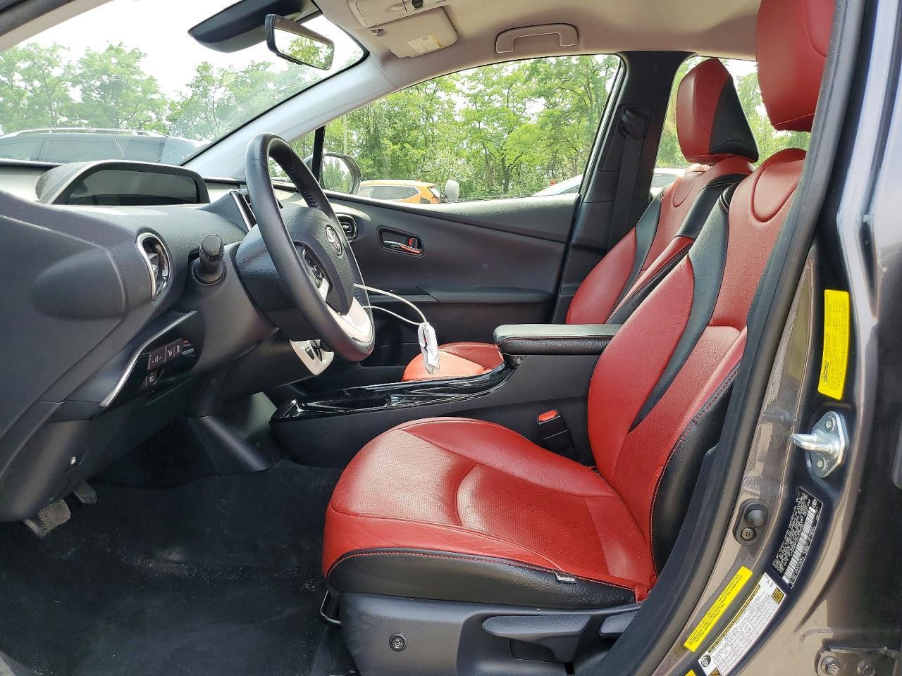 2017 TOYOTA PRIUS