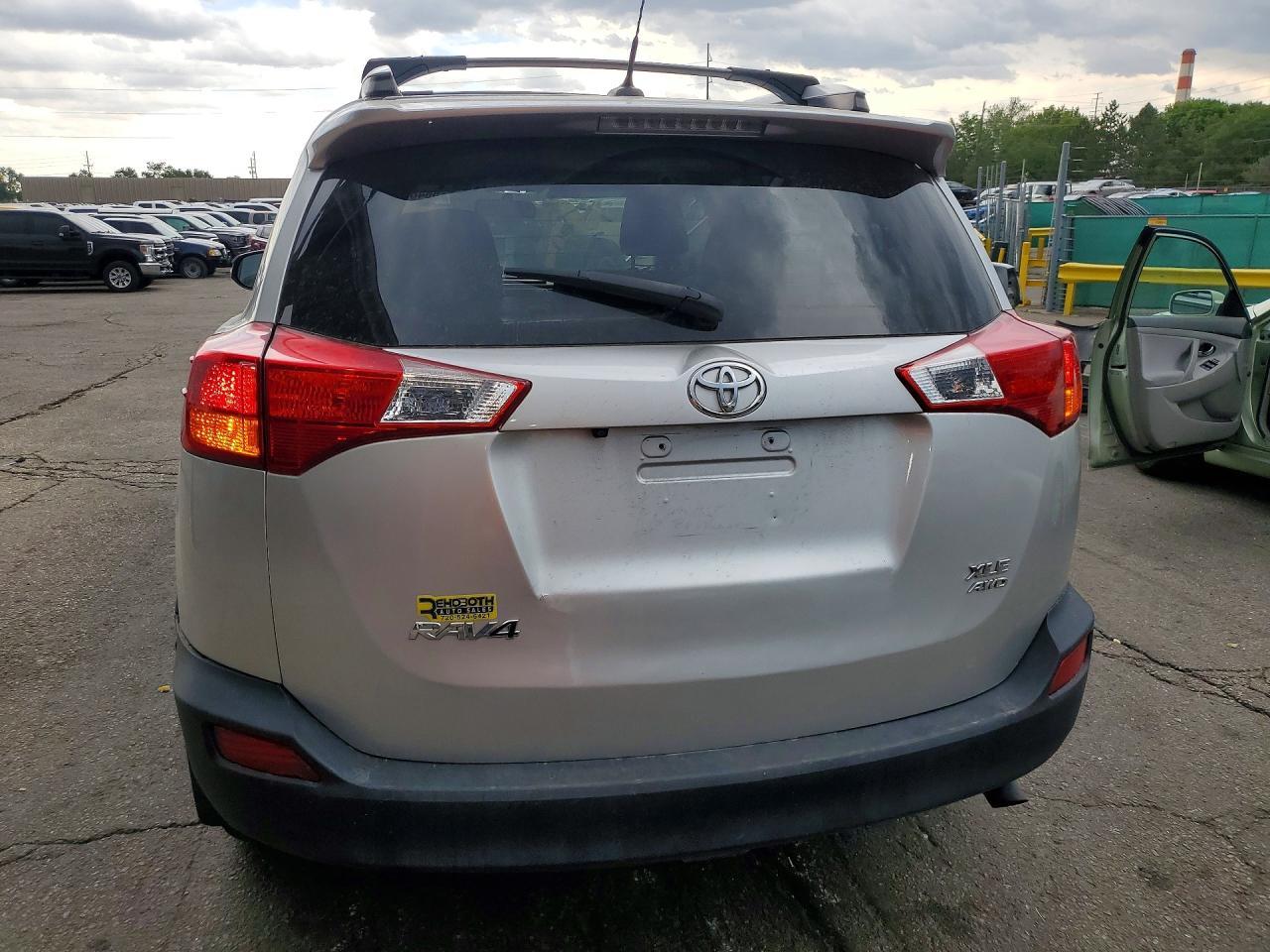2015 TOYOTA RAV4