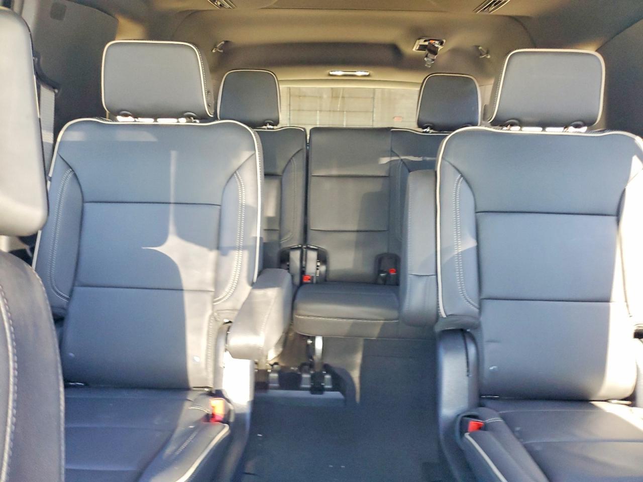 2025 CHEVROLET Suburban