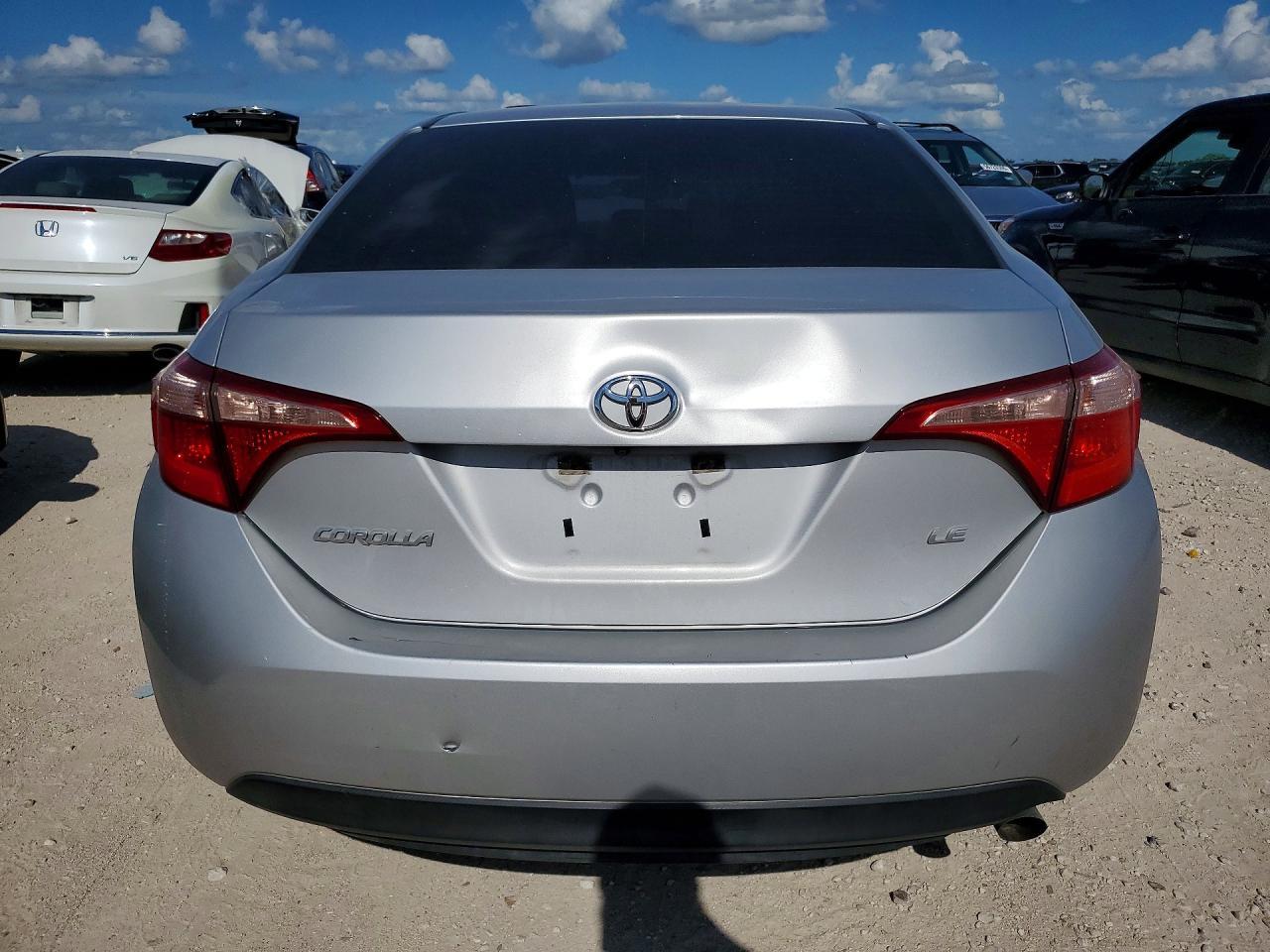 2018 TOYOTA COROLLA