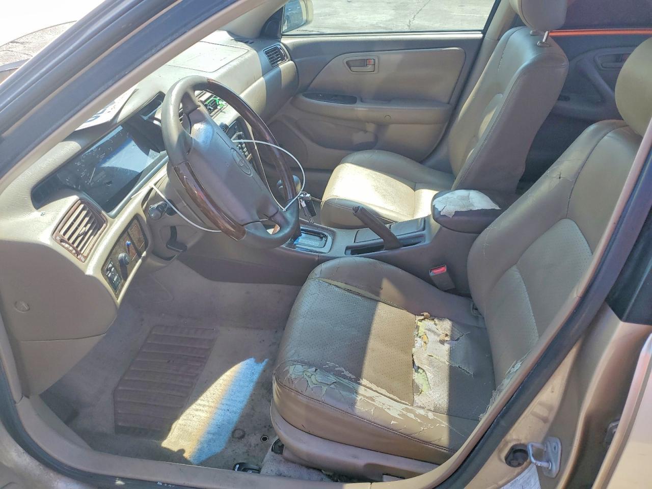 2001 TOYOTA CAMRY