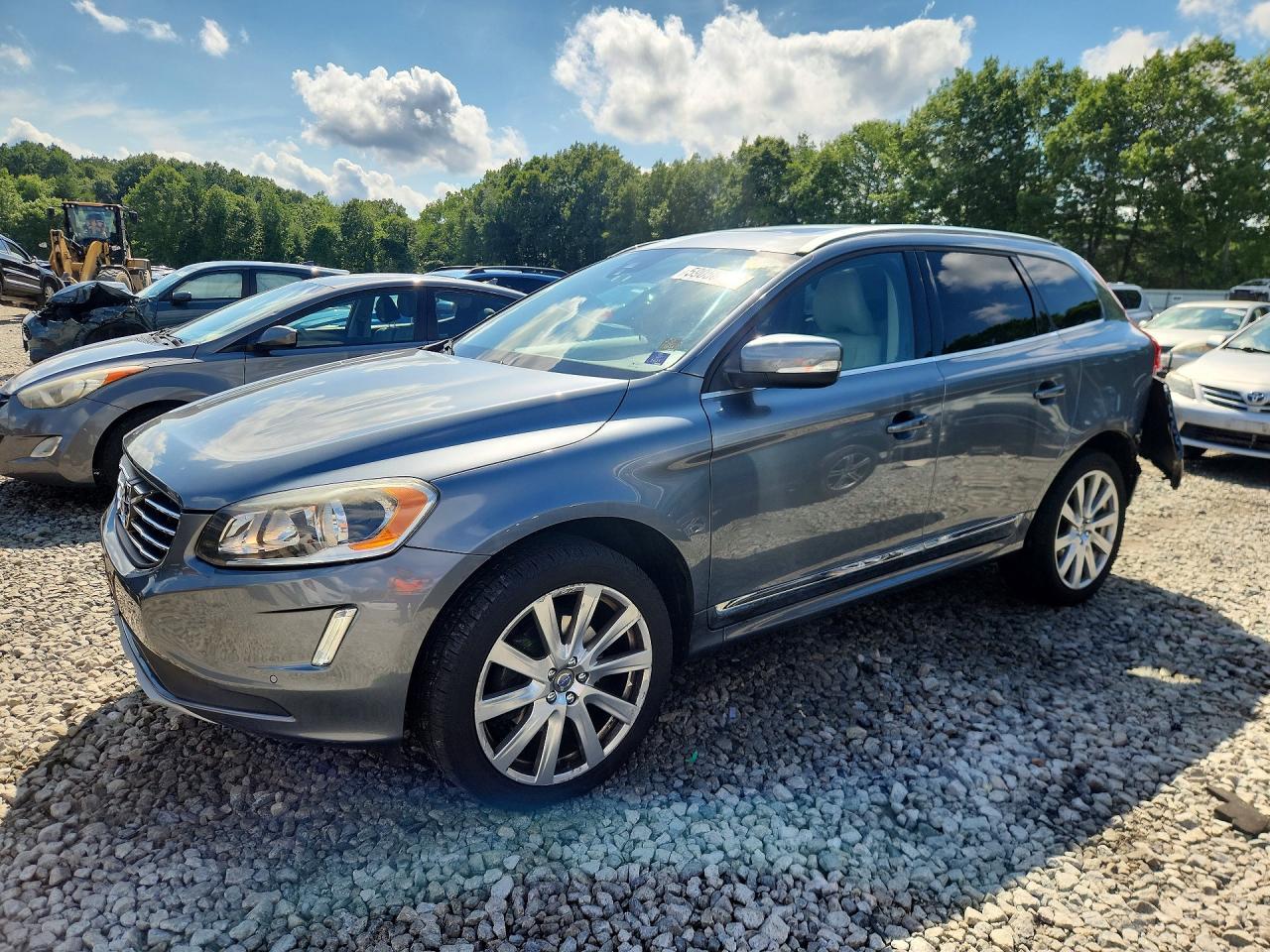 2017 VOLVO XC60