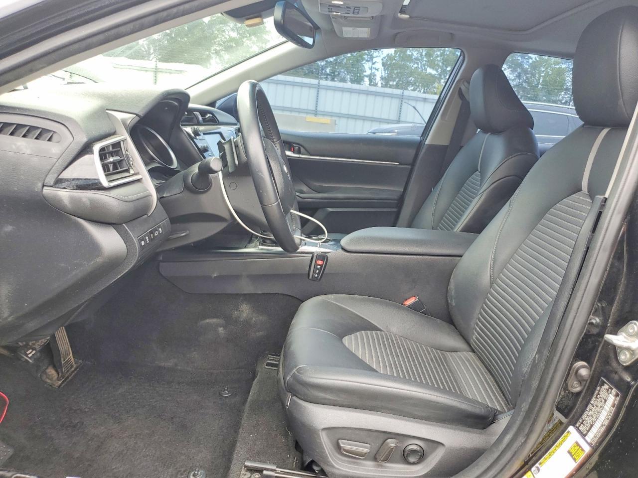 2018 TOYOTA CAMRY