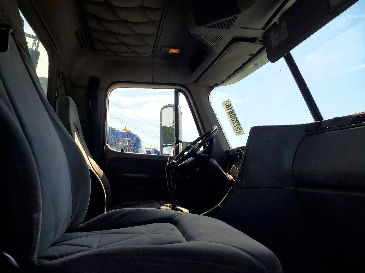2006 FREIGHTLINER Conventional
