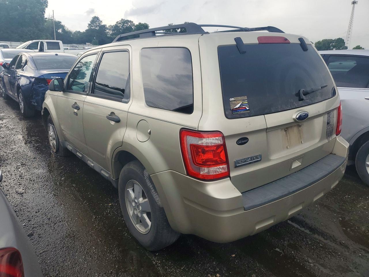 2010 FORD ESCAPE