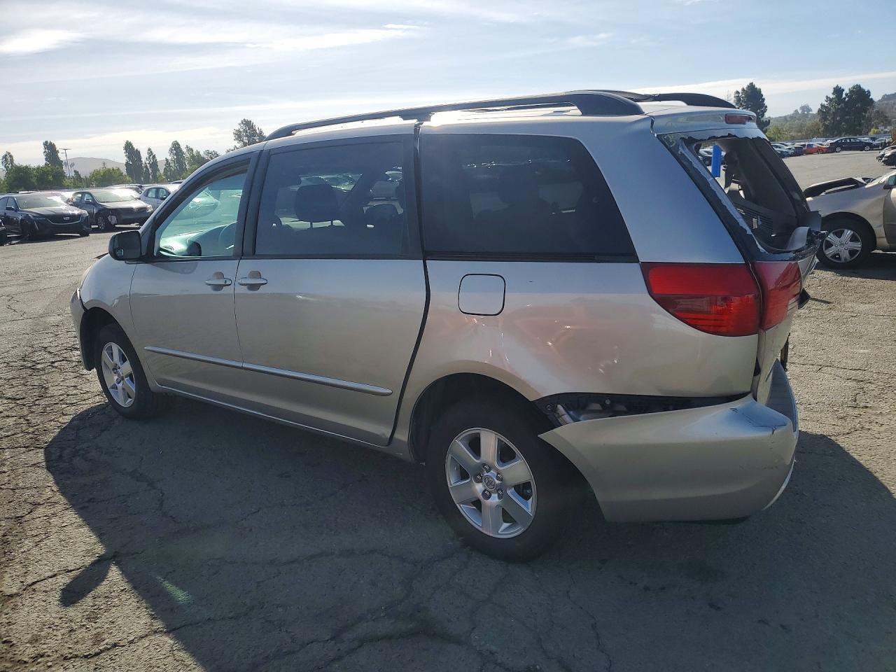 2005 TOYOTA SIENNA