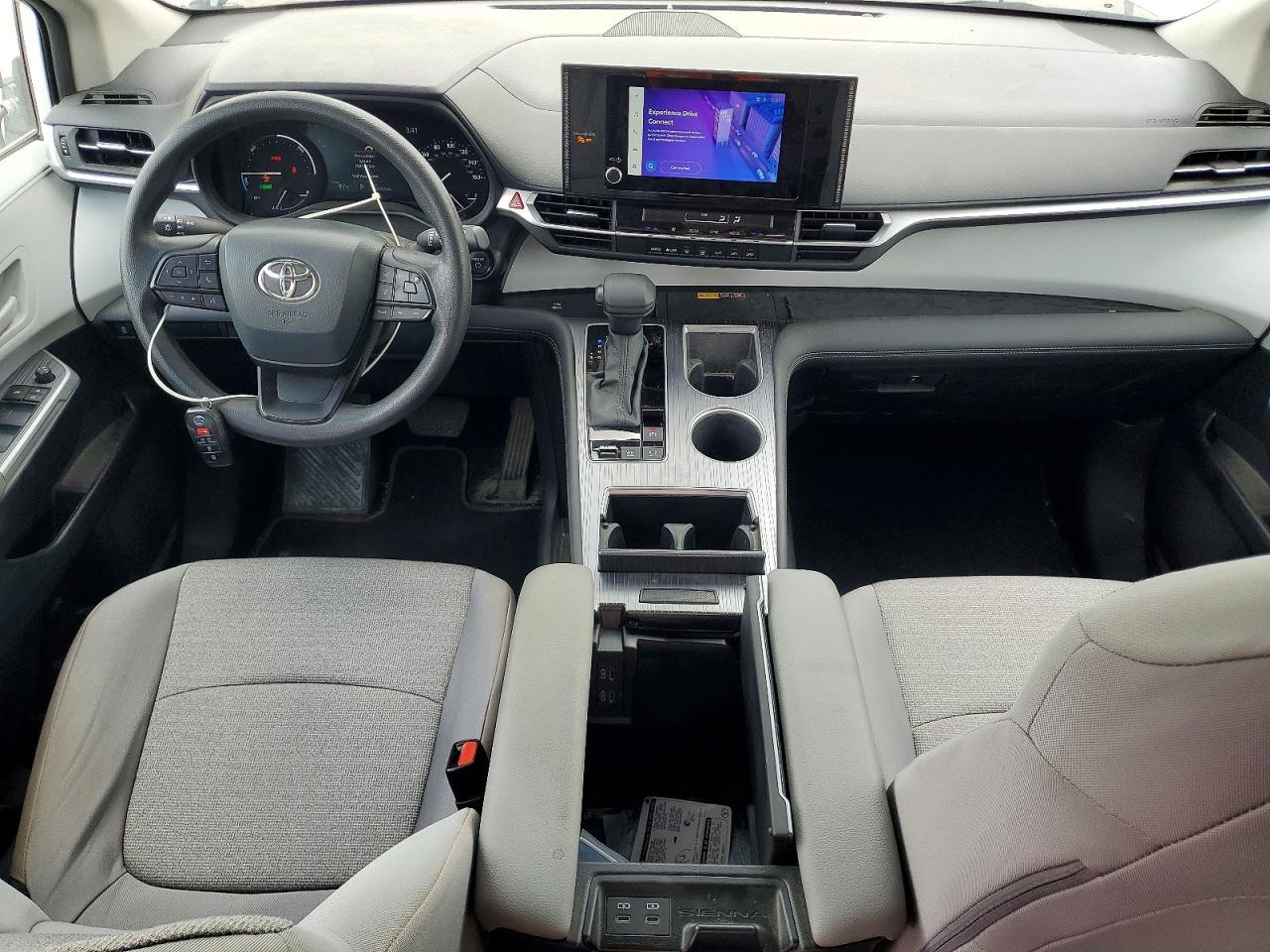 2025 TOYOTA SIENNA