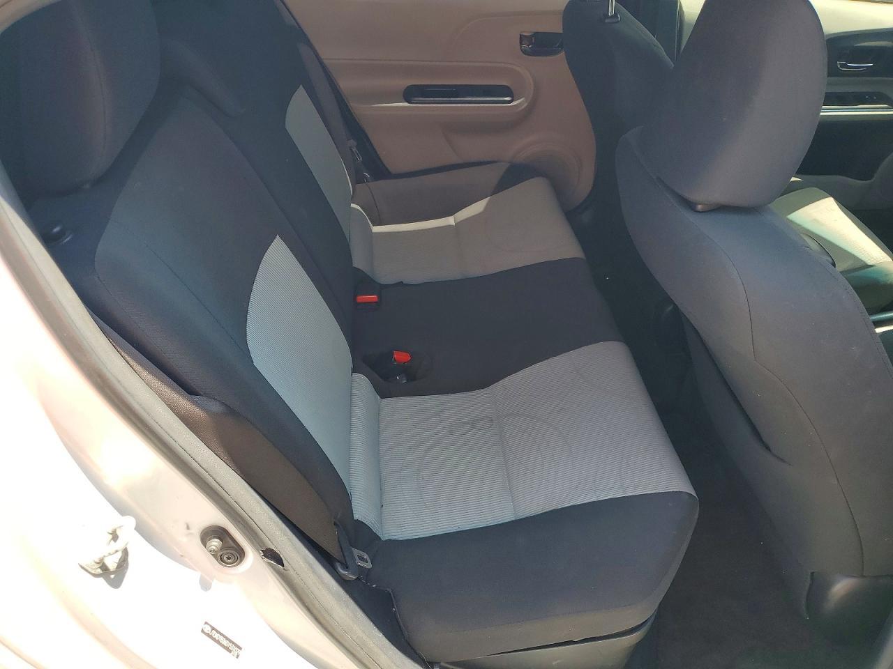 2013 TOYOTA Prius c