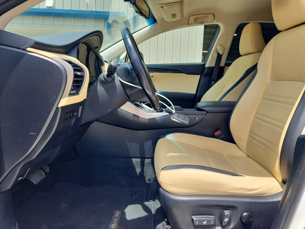 2015 LEXUS NX 200T