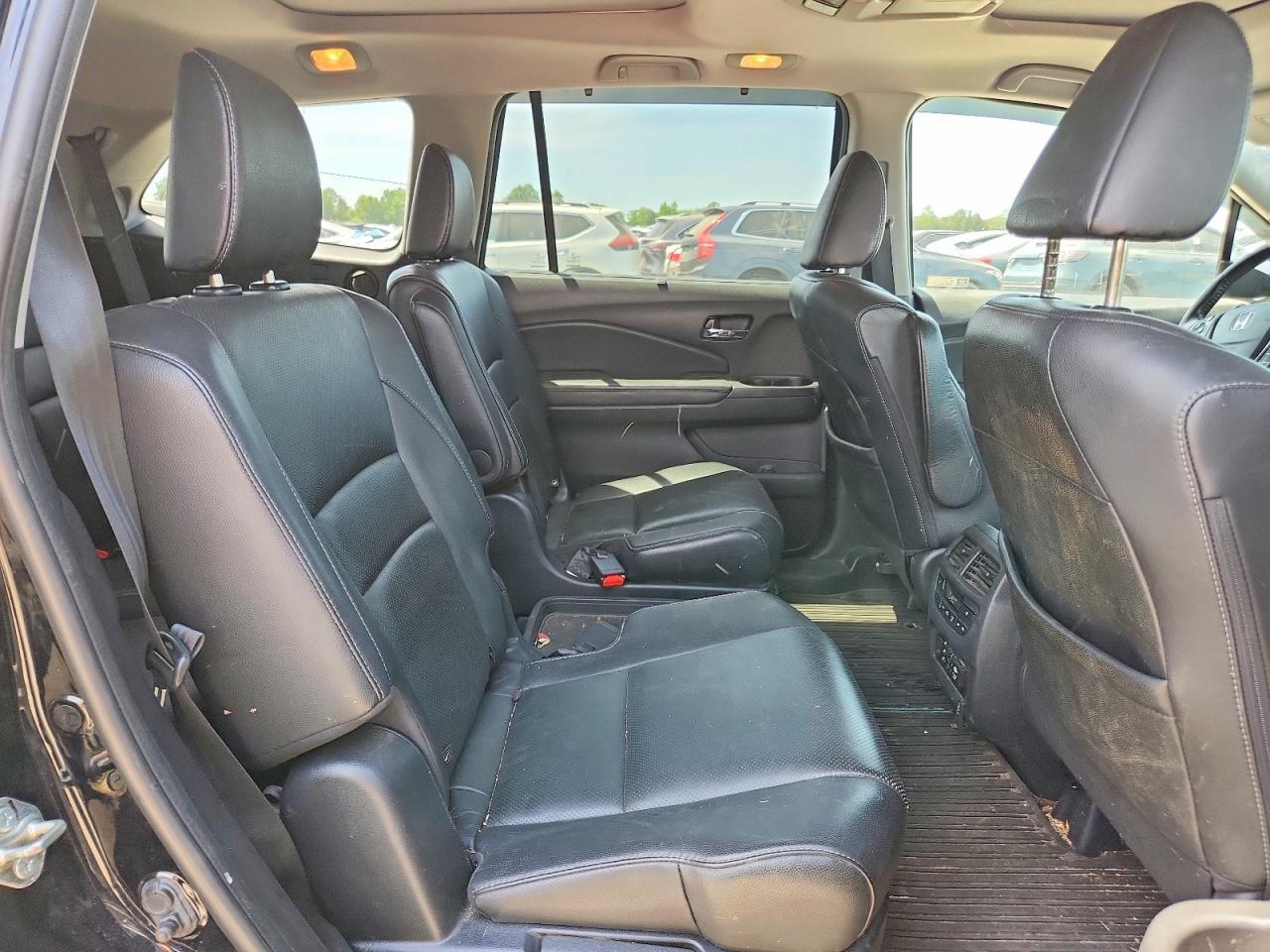 2017 HONDA PILOT