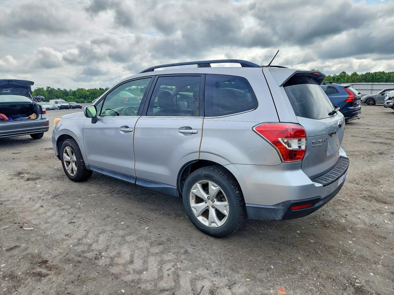 2015 SUBARU FORESTER