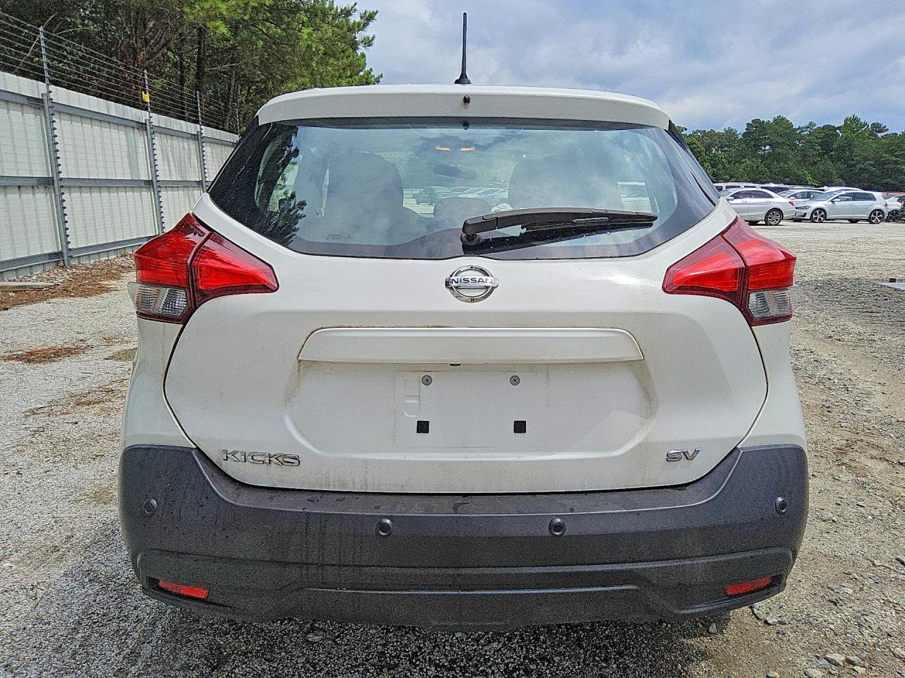 2020 NISSAN KICKS