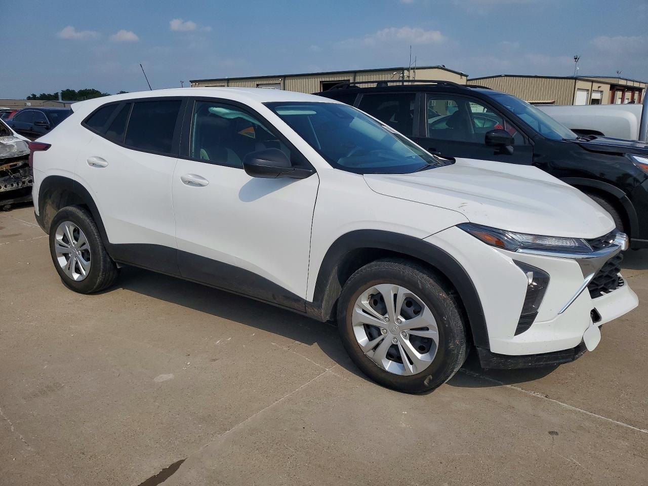 2025 CHEVROLET TRAX