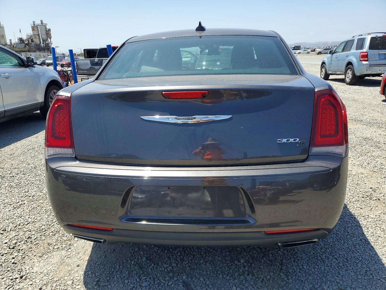 2016 CHRYSLER 300