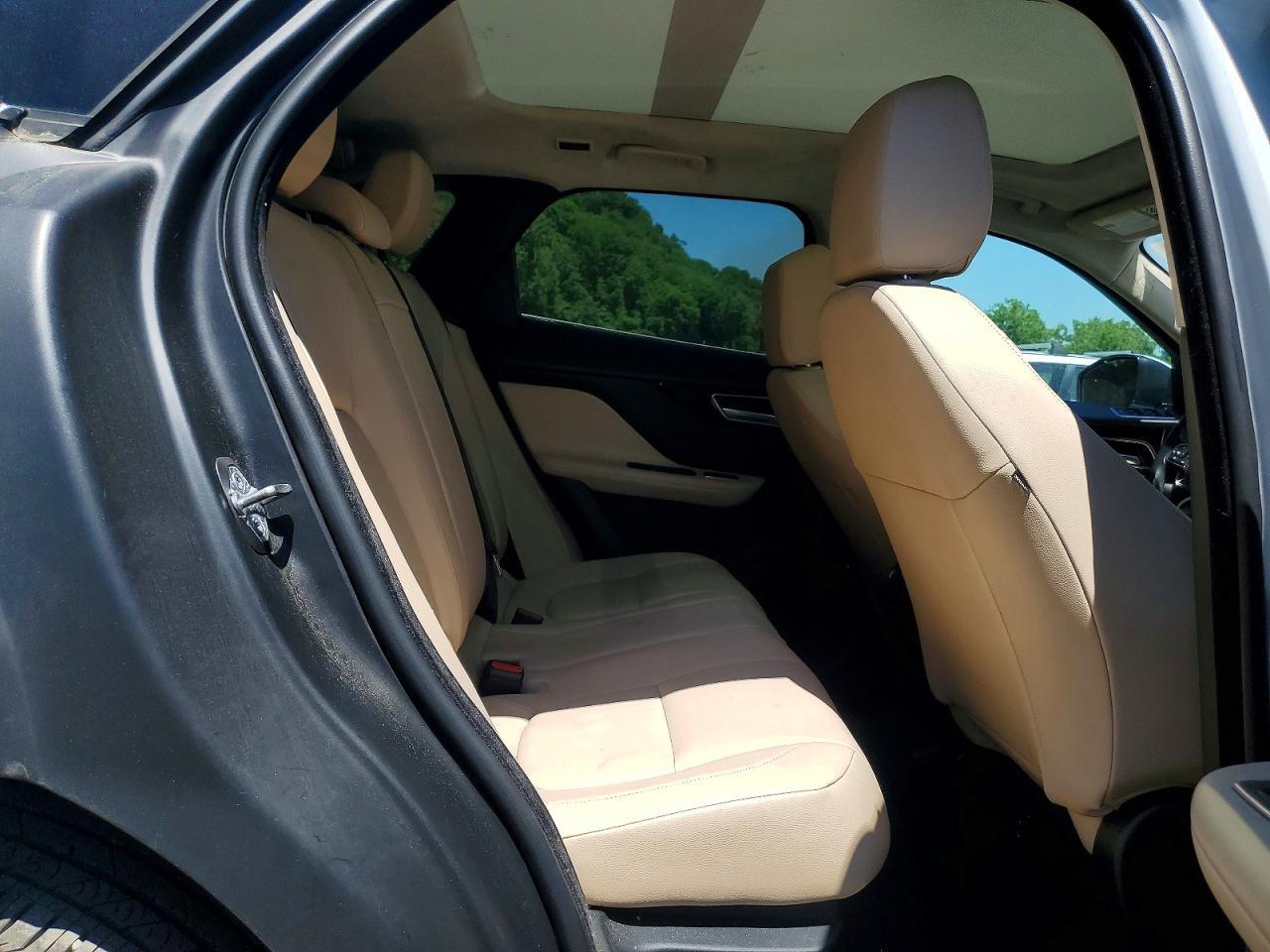 2020 JAGUAR F-Pace