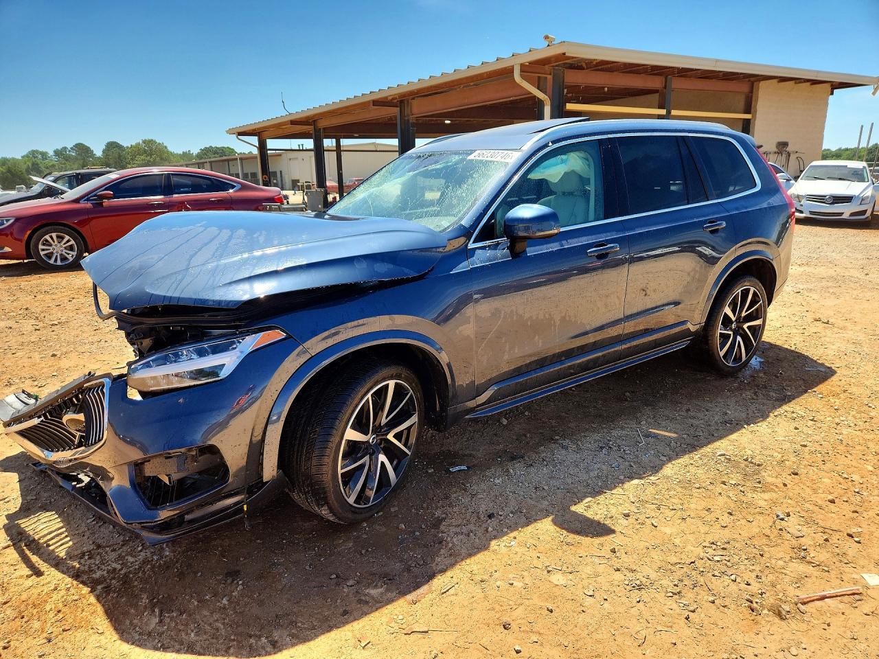 2022 VOLVO XC90