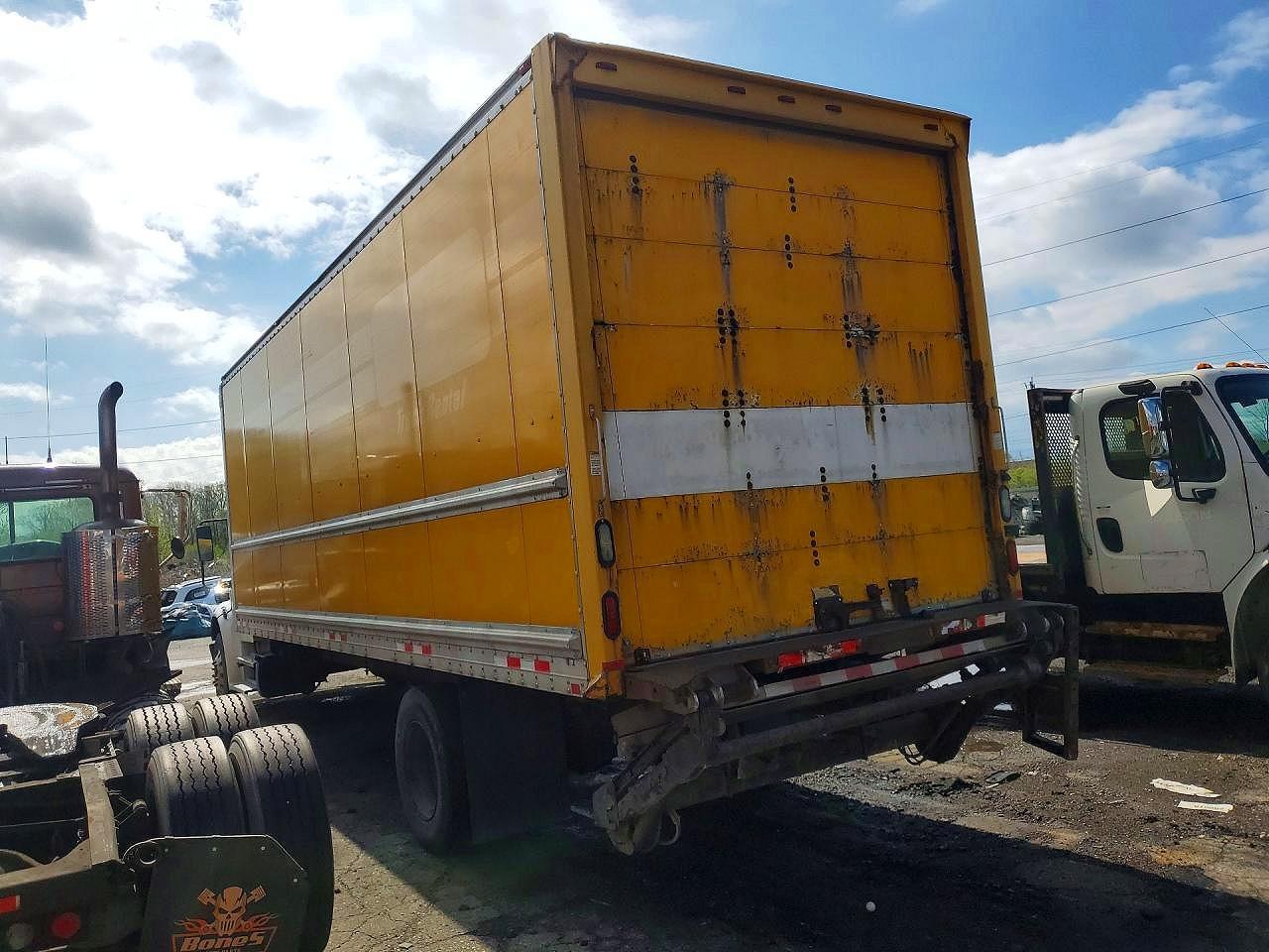 2014 Frht - Freightliner M2