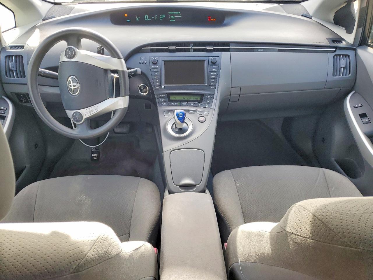 2011 TOYOTA PRIUS