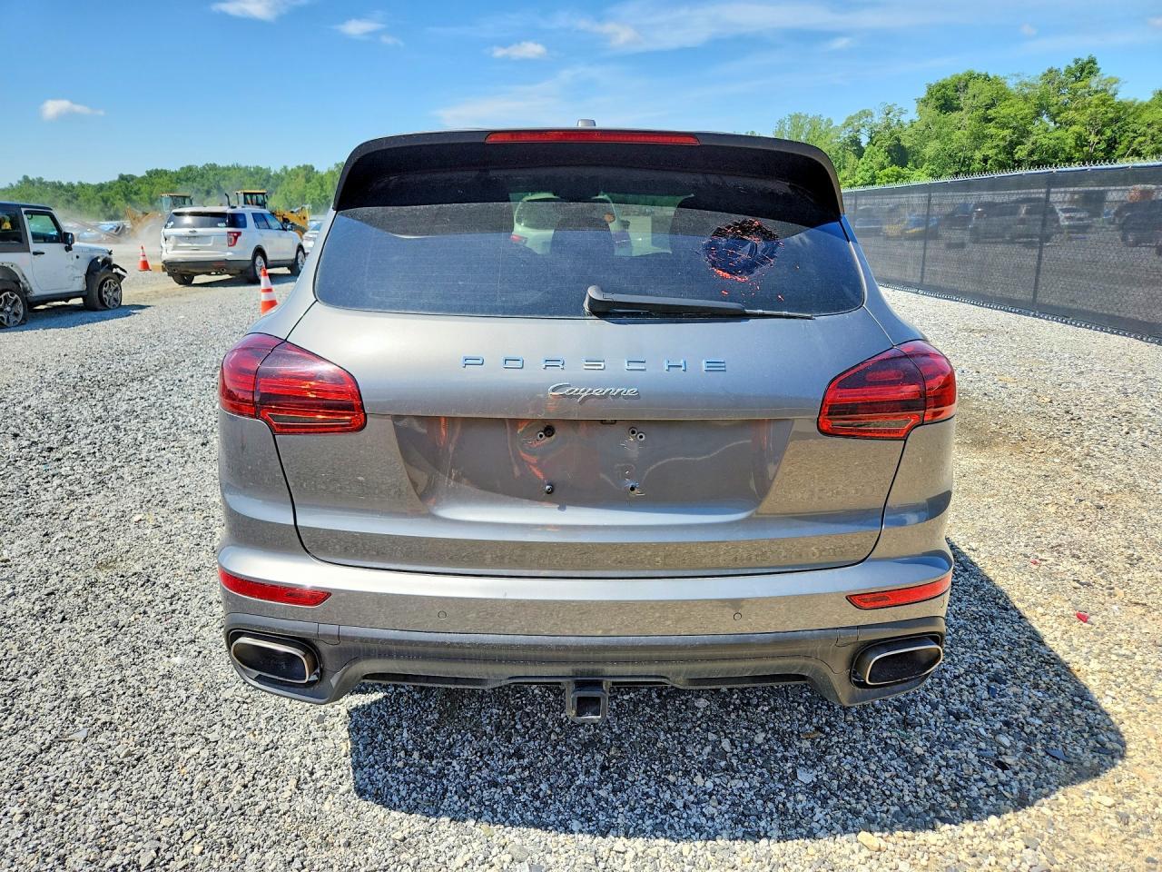 2017 PORSCHE CAYENNE