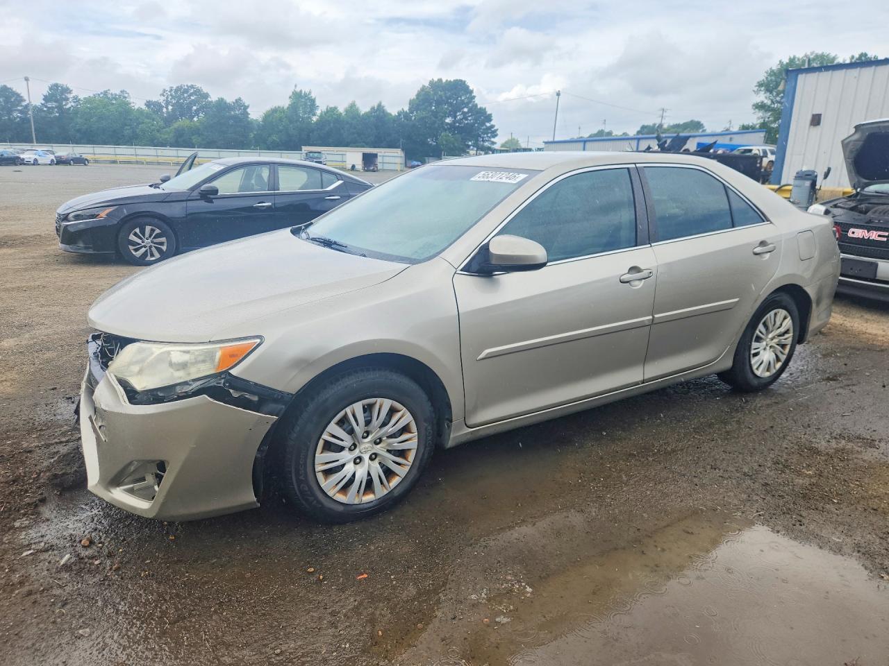 2014 TOYOTA CAMRY