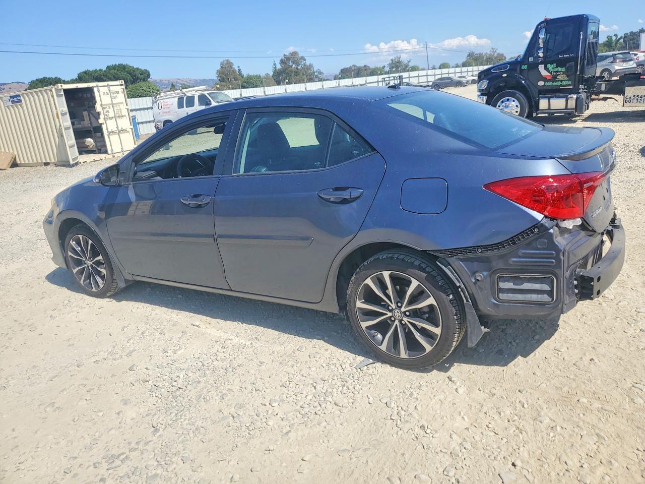 2017 TOYOTA COROLLA