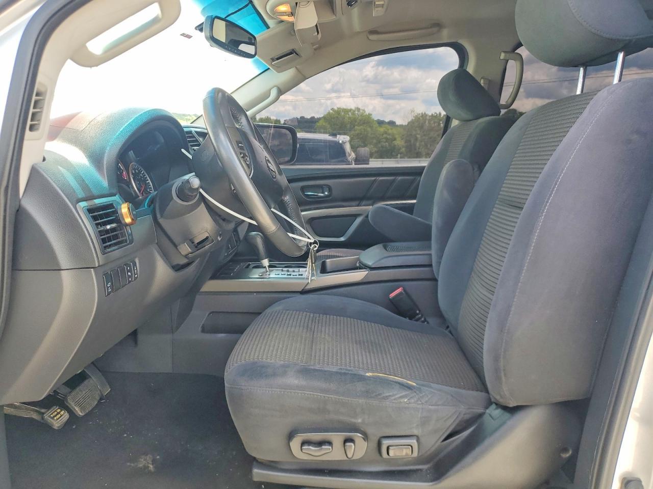 2015 NISSAN Armada