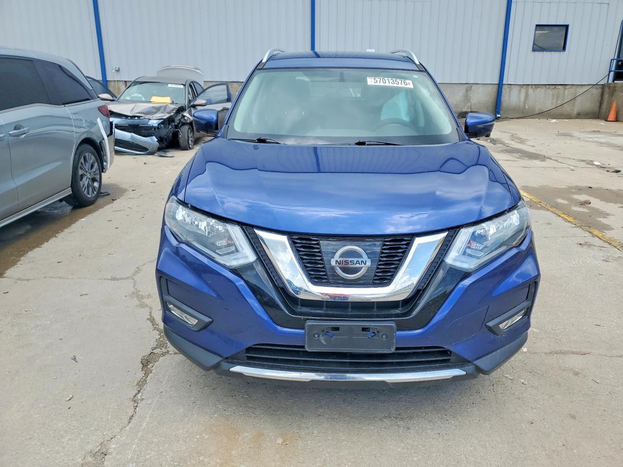 2017 NISSAN ROGUE