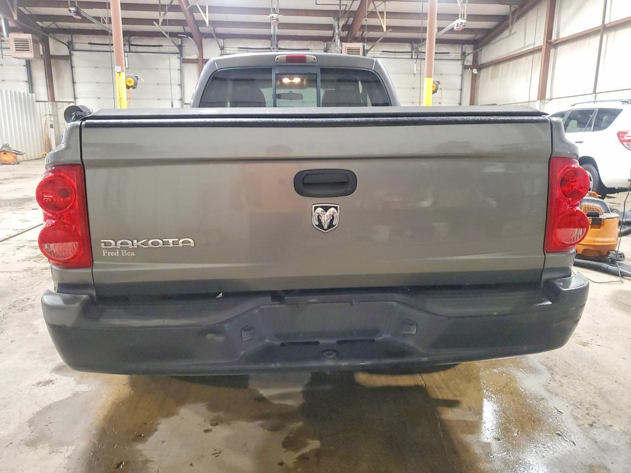 2005 DODGE Dakota