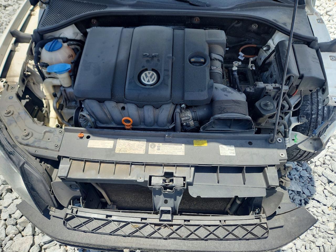 2012 VOLKSWAGEN Passat