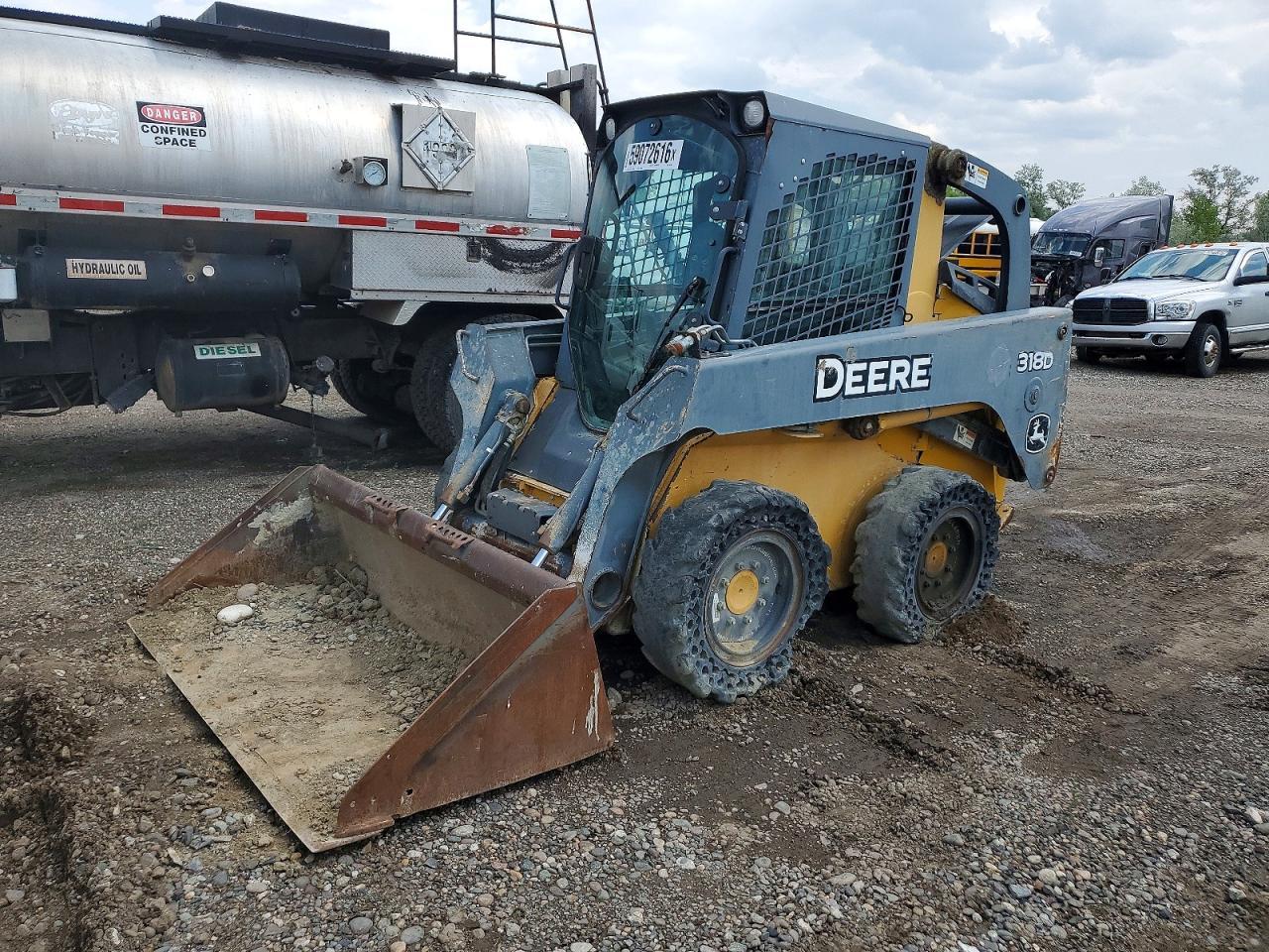 2010 JOHN DEERE Skidsteer