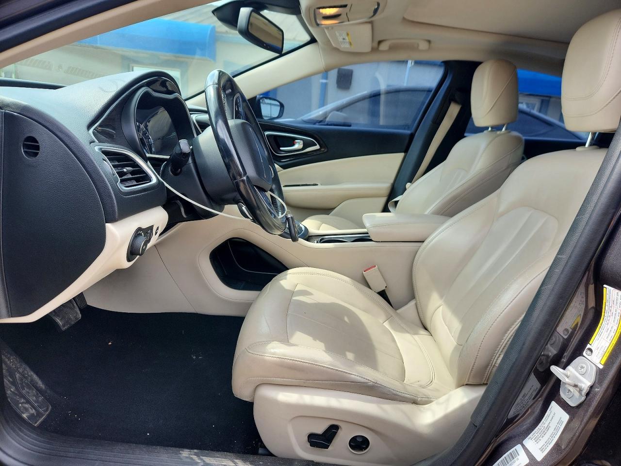 2016 CHRYSLER 200