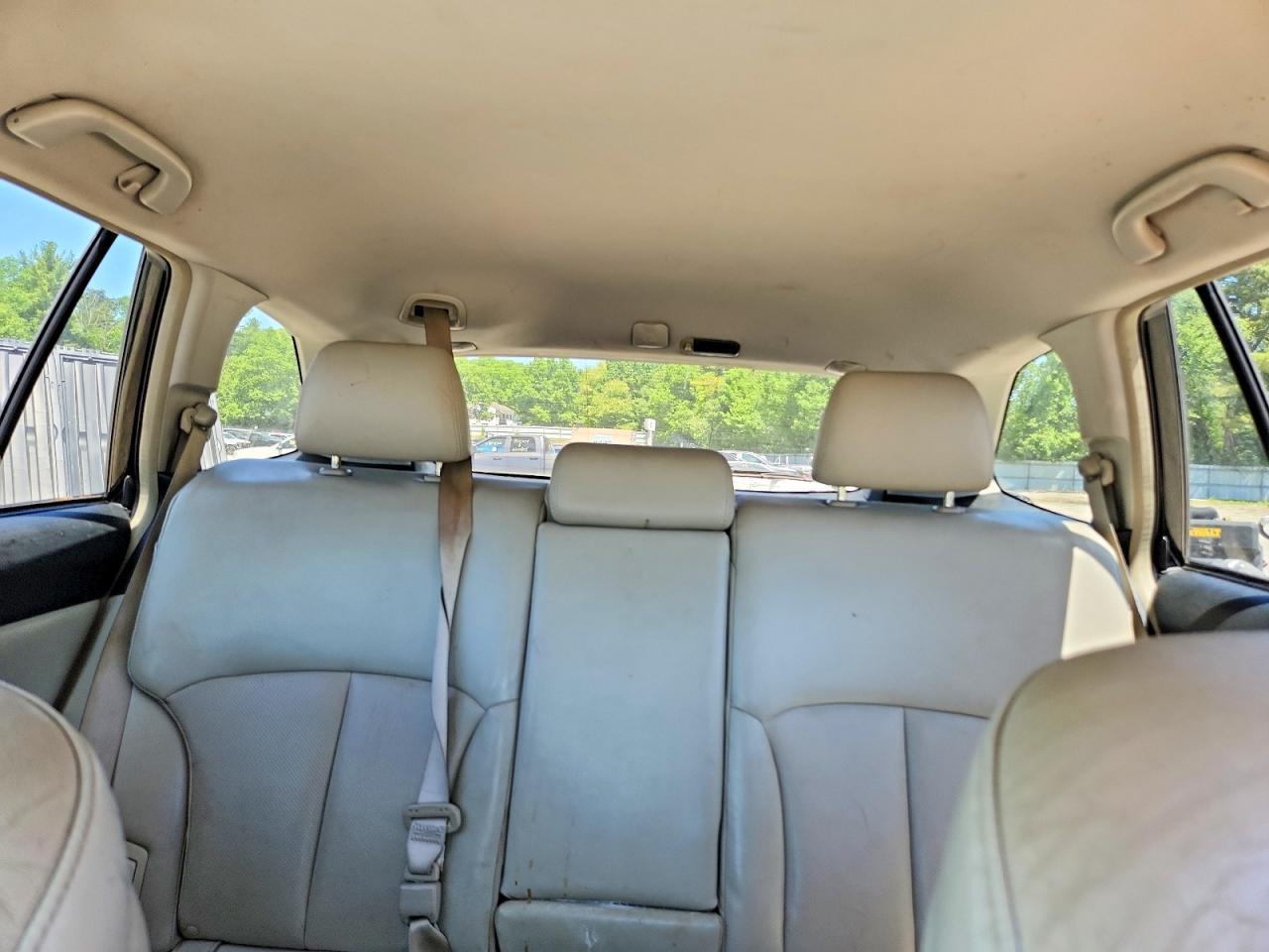 2010 SUBARU Outback