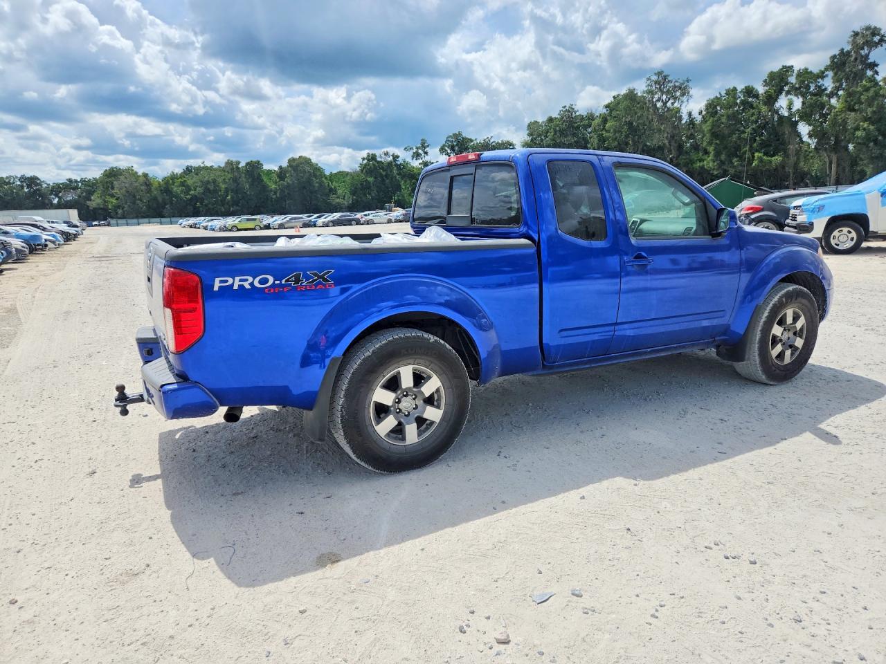 2012 NISSAN Frontier