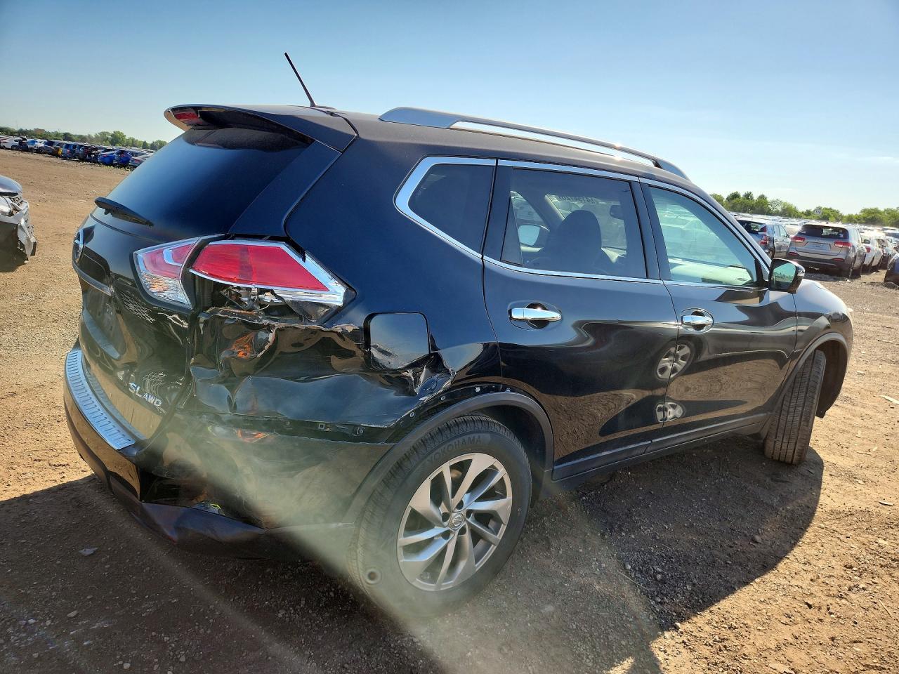 2015 NISSAN ROGUE
