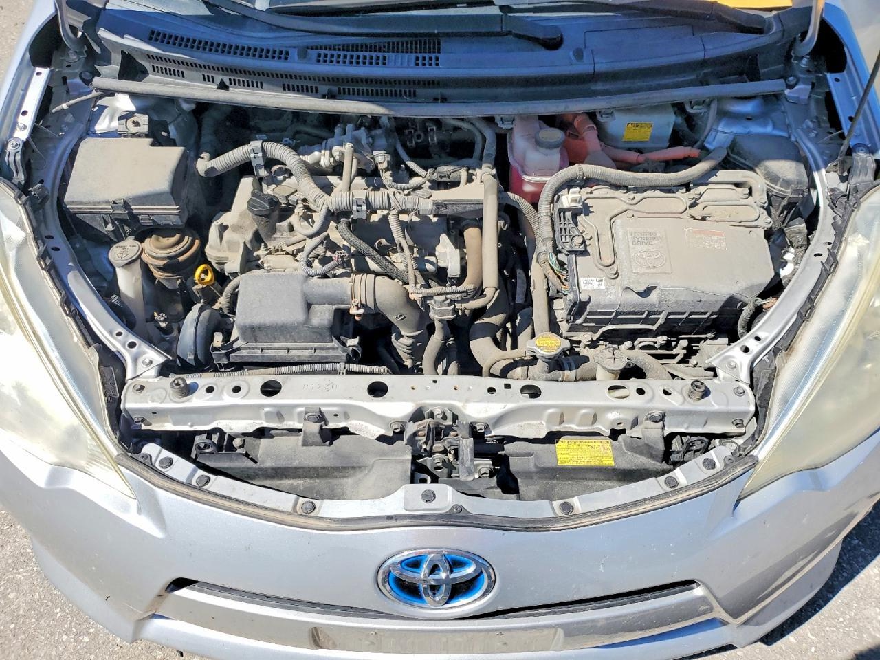2013 TOYOTA Prius c
