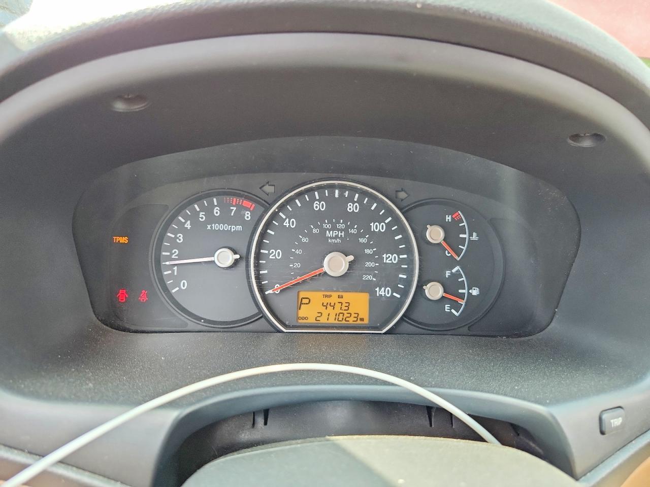2008 KIA RONDO