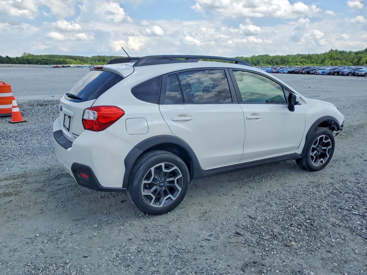 2016 SUBARU Crosstrek