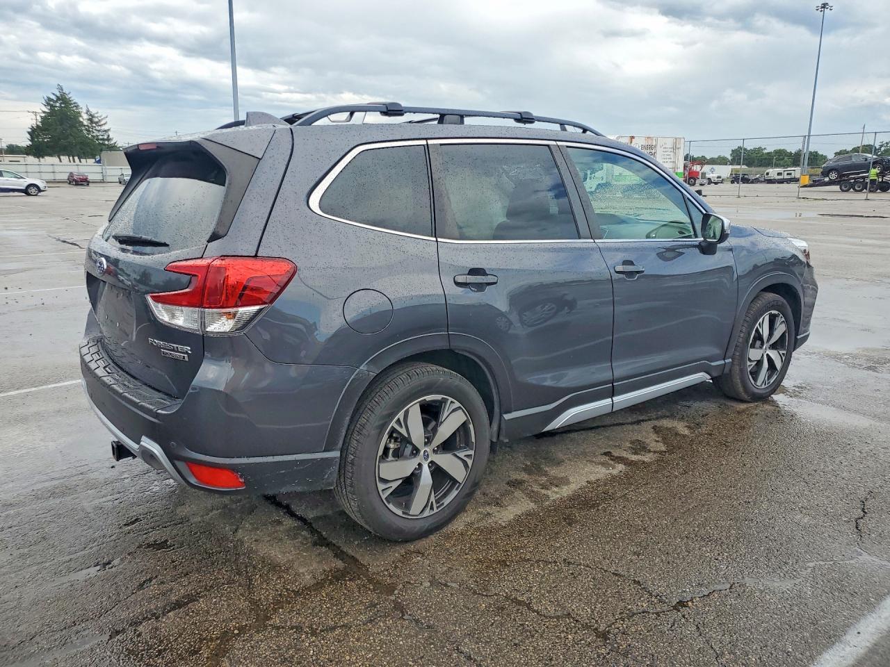 2021 SUBARU FORESTER
