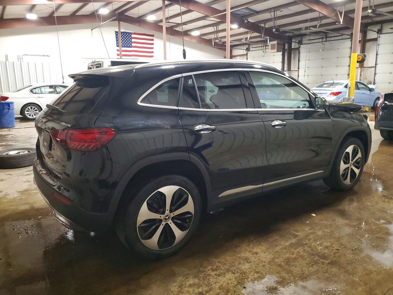 2026 MERCEDES-BENZ GLA-Class